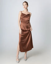 Robe Maxi en Soie à Col Bénitier et Plissé